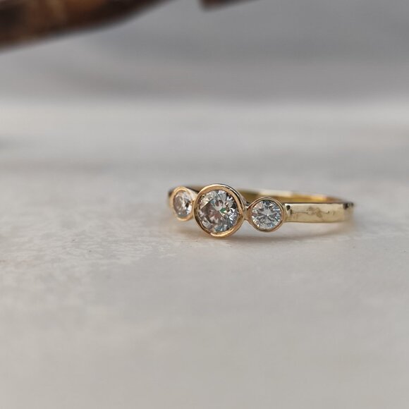 Engagement ring women. 14k solid yellow gold ring with Half a carat Diamonds. - Picture 3 of 10